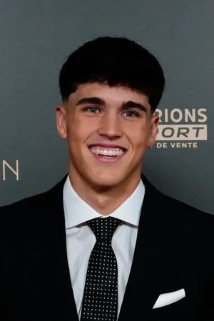 Photo of Pau Cubarsí from the Latest Netflix gallery