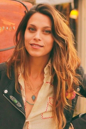 Photo of Savannah Welch from the Latest Netflix gallery