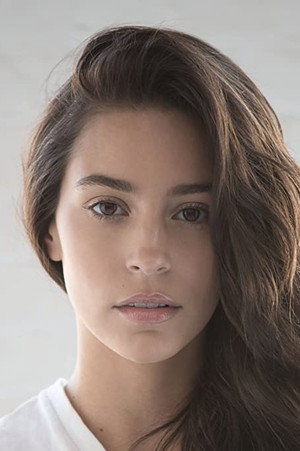 Alexxis Lemire photo