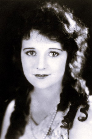 Photo of Alice Day from the Latest Netflix gallery
