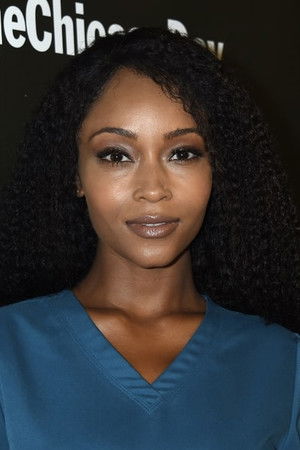 Yaya DaCosta photo