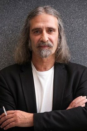 Photo of Júlio Pereira from the Latest Netflix gallery