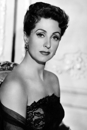 Danielle Darrieux photo