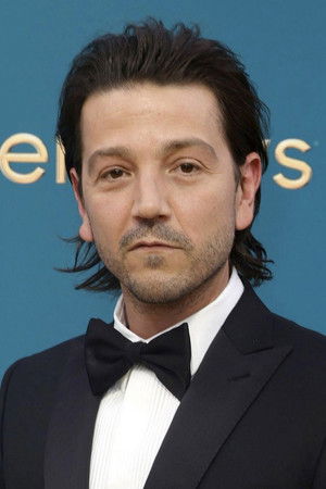 Diego Luna photo