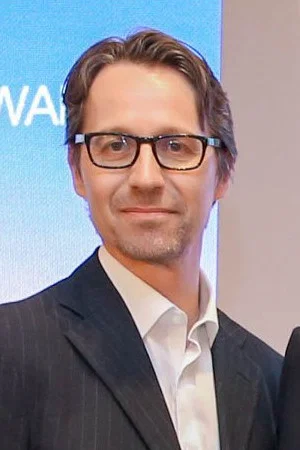 Photo of James Oliver from the Latest Netflix gallery