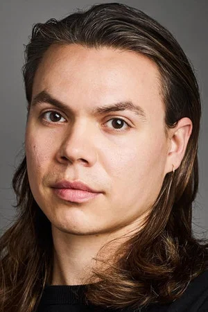 Photo of Wayne Burns from the Latest Netflix gallery