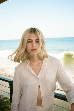 Olivia Scott Welch photo