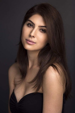 Elnaaz Norouzi photo