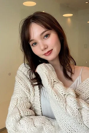 Photo of Aya Marsh from the Latest Netflix gallery