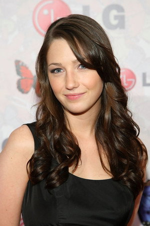 Natalie Dreyfuss photo