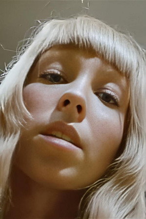 Photo of Kim Pope from the Latest Netflix gallery