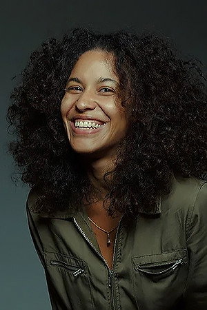 Photo of Isamara Castilho from the Latest Netflix gallery