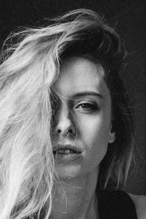 Photo of Justine Nelson from the Latest Netflix gallery