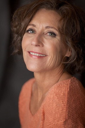 Photo of Amy Warner from the Latest Netflix gallery