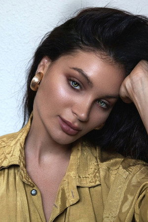 Photo of Natassia Halabi from the Latest Netflix gallery