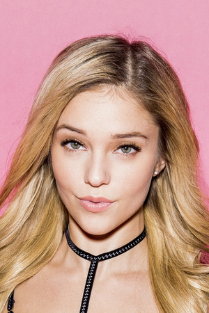 Photo of Kali Roses from the Latest Netflix gallery