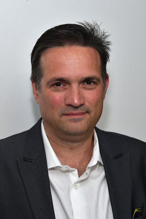 Photo of Matthew Barry from the Latest Netflix gallery
