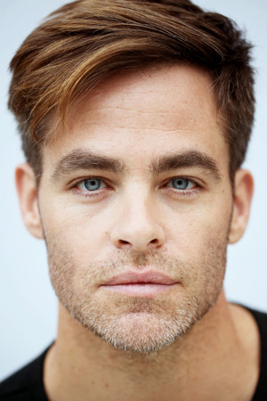Chris Pine photo