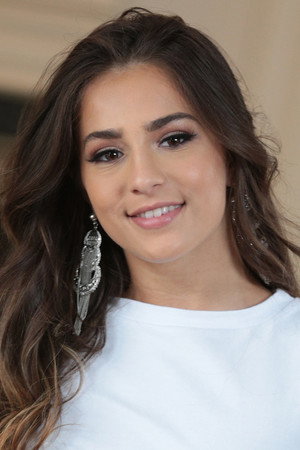 Photo of Sofie Reyez from the Latest Netflix gallery