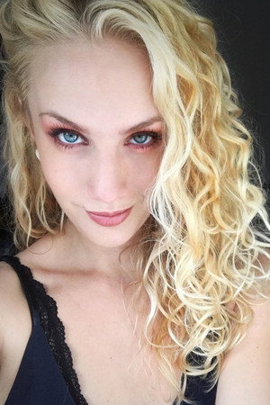 Photo of Abi Casson Thompson from the Latest Netflix gallery