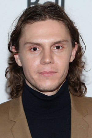 Evan Peters photo