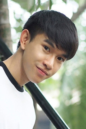 Parinya Angsanan photo