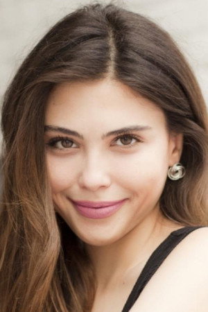 Dilara Aksüyek photo