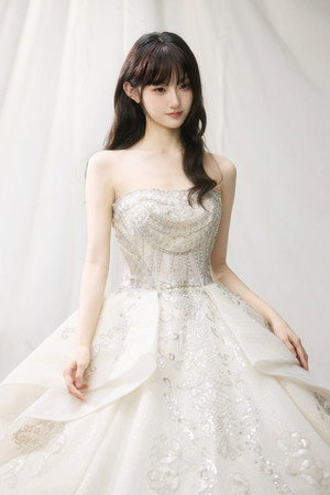 Photo of Jin Tianruyi from the Latest Netflix gallery