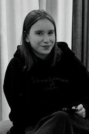 Photo of Anastasia Gul from the Latest Netflix gallery