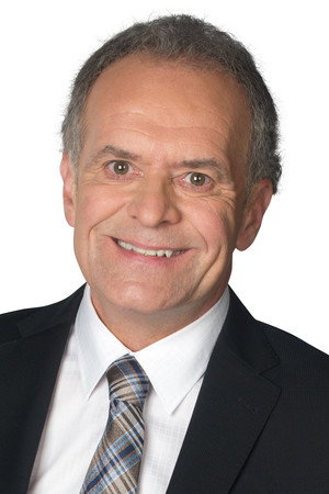 Photo of Pierre Houde from the Latest Netflix gallery