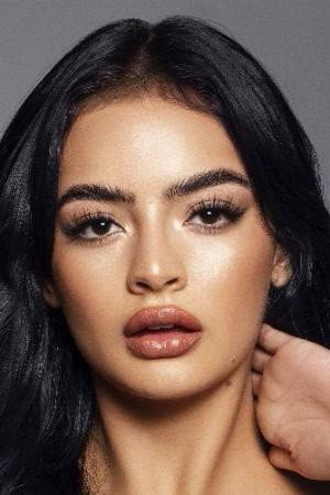 Photo of María José Vargas from the Latest Netflix gallery