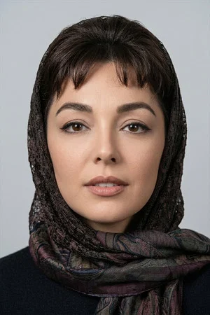 Photo of Gülderen Ece from the Latest Netflix gallery