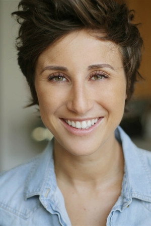 Photo of Noémie Caillault from the Latest Netflix gallery