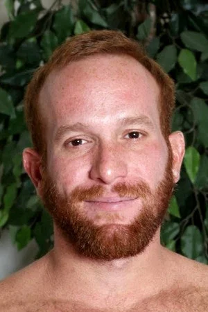 Photo of Steven Ponce from the Latest Netflix gallery