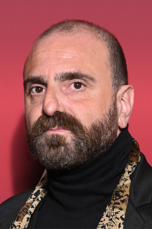 Photo of Sebastián Vogler from the Latest Netflix gallery