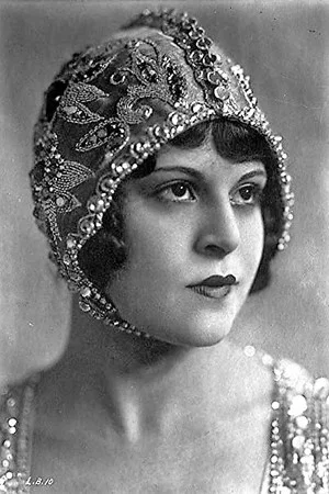 Photo of Lina Basquette from the Latest Netflix gallery