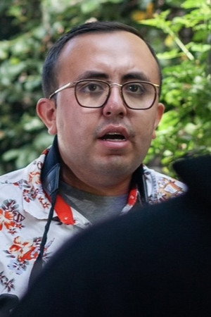 Photo of Shane Hernandez from the Latest Netflix gallery