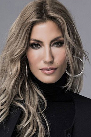 Çağla Şıkel photo