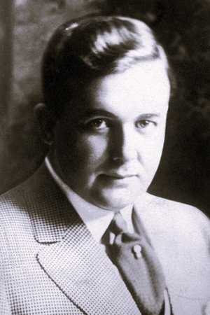 Photo of Julian Eltinge from the Latest Netflix gallery