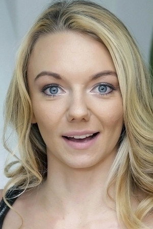Photo of Molly Mae from the Latest Netflix gallery