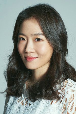 Joo Min-kyung photo