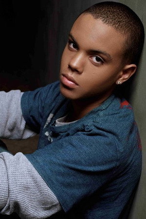 Evan Ross photo