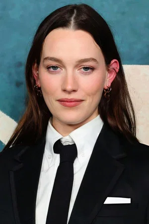 Photo of Victoria Pedretti from the Latest Netflix gallery