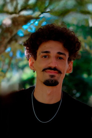 Photo of Alexandre Fortes from the Latest Netflix gallery