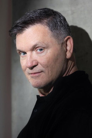 Photo of Kevin Williamson from the Latest Netflix gallery