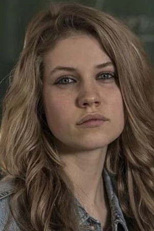 Photo of Tessa Hoder from the Latest Netflix gallery