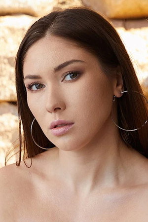Photo of Victoria Bailey from the Latest Netflix gallery