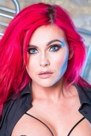 Photo of Roxi Keogh from the Latest Netflix gallery