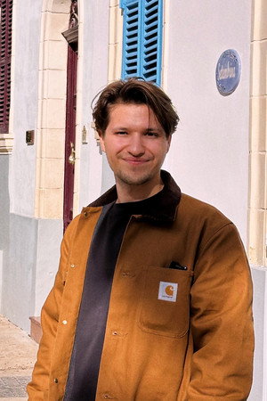 Photo of Philip Mosimann from the Latest Netflix gallery