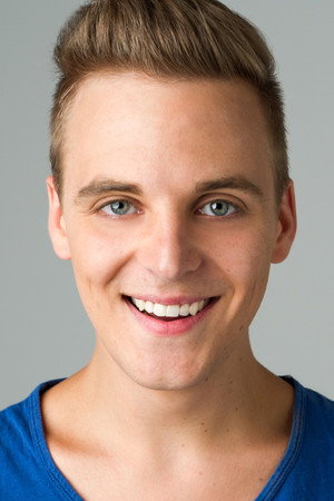 Photo of Oliver Bell from the Latest Netflix gallery